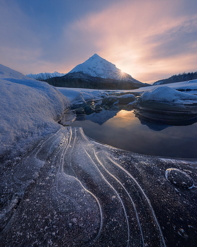 Solofuns Ice Lines to wards mountain